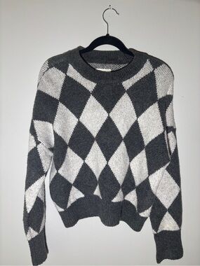 Abercrombie & Fitch Gray and White Argyle Crewneck Sweater